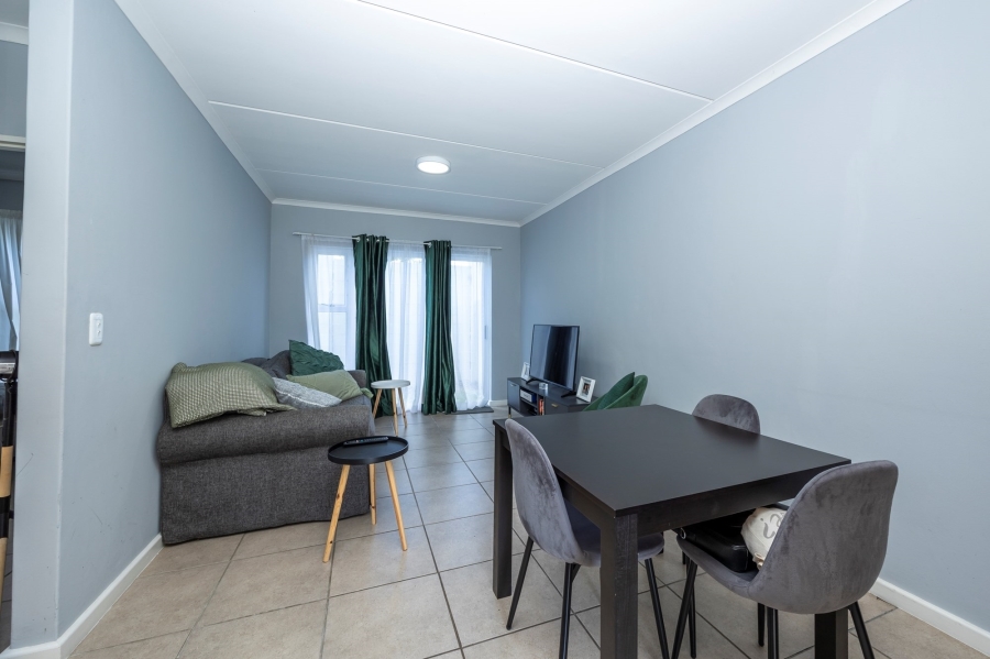 2 Bedroom Property for Sale in Nuutgevonden Western Cape